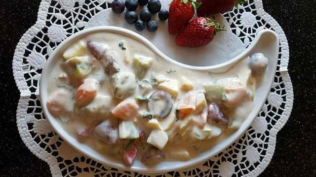 Yogurt-Fruit-Cocktail-Salad-848x477.jpg
