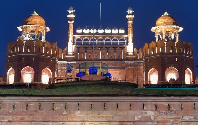 10redfort1.jpg