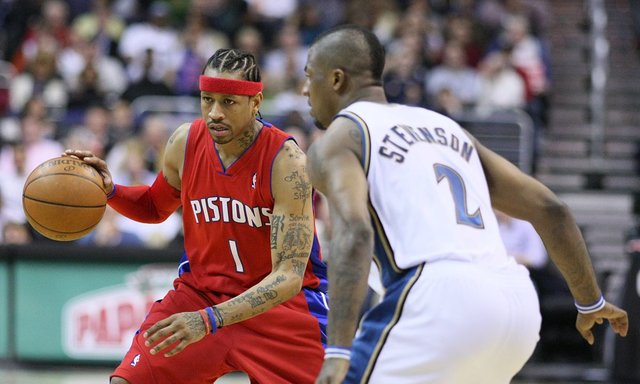 1200px-Allen_Iverson_v_DeShawn_Stevenson (1).jpg