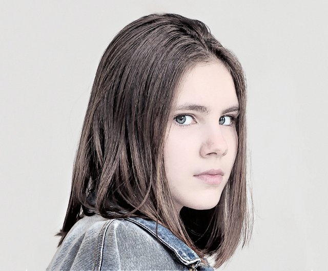young-girl-2143037_1280.jpg