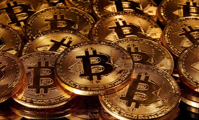 2020-05-11T213658Z_799624853_RC2LMG9XTZPN_RTRMADP_3_CRYPTO-CURRENCIES-BITCOIN-HALVING.jpeg