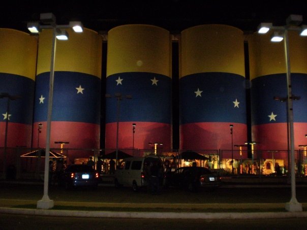 Los_Silos_de_la_bandera_de_Venezuela,_El_Tigre_estado_Anzoategui.jpg