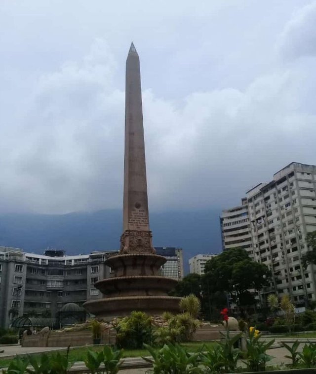 Plaza Altamira de Caracas.jpg