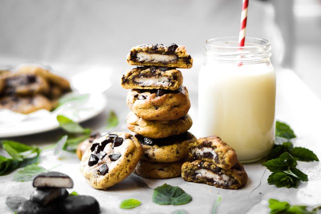 Peppermint Patty Stuffed Chocolate Chip Cookies (Vegan+GF)-3.jpg