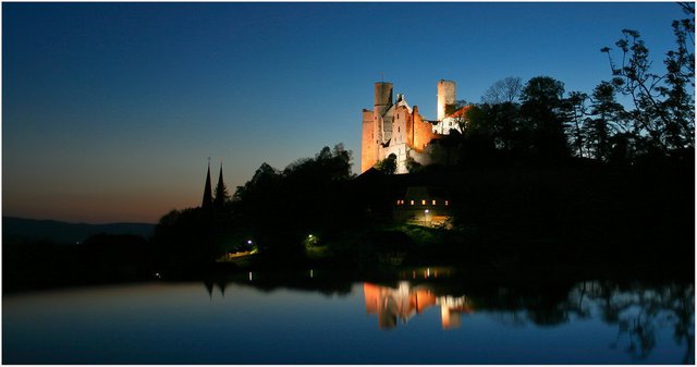 5853561250-hanstein-castle-in-the-mirror (FILEminimizer).jpg