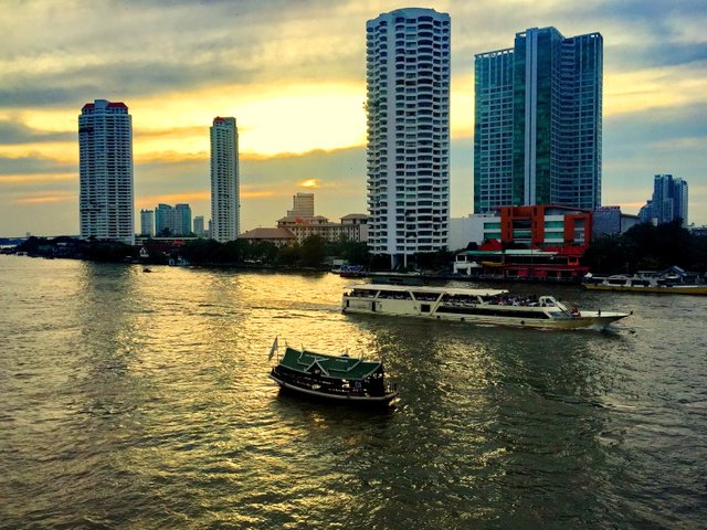 iPhone 6 Nov 2017 River Bangkok Views 155.JPG