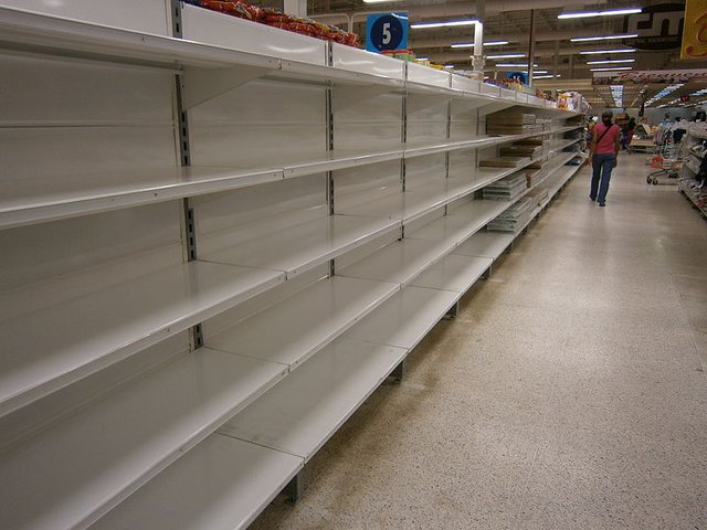 Escasez_en_Venezuela,_Central_Madeirense_8.JPG