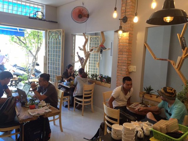 2016-10-07 me chinh at timer cafe.jpg