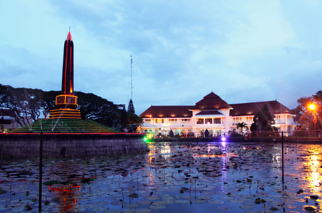 alun2 tugu malang.png