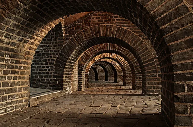 vaulted-cellar-247391_1280.webp