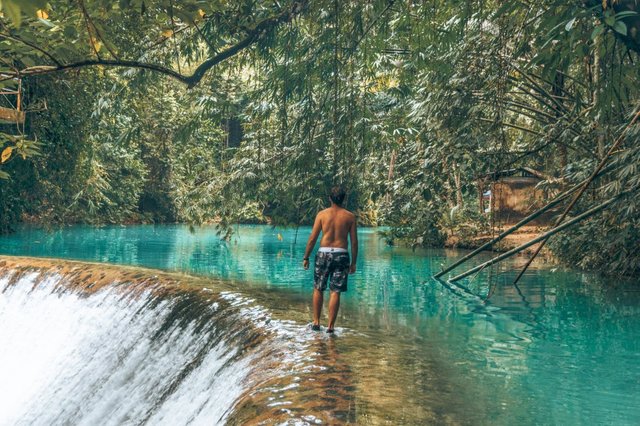 kawasan falls in badian cebu2.jpg