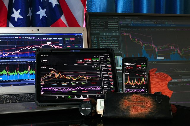 stock-market-6695489_1280 (7).jpg