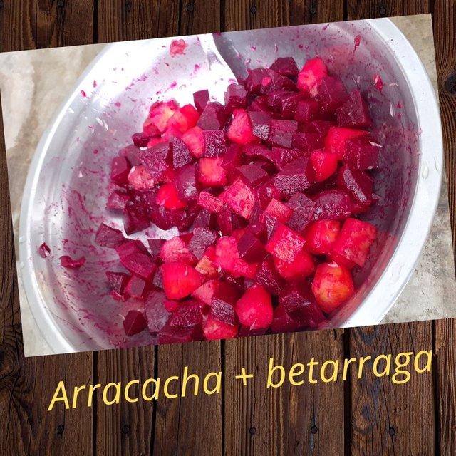 ensalada de arracacha con betarraga.jpg