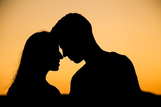 silhouette-2331872_640.jpg