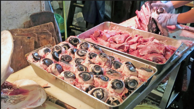 Tuna eyeballs, Japan.png