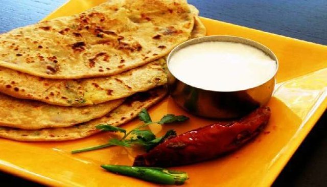 Famous-food-in-Delhi-—-Paratha.jpg