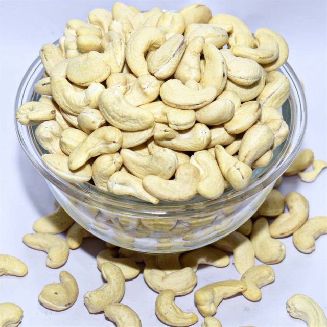 Cashewnuts-Plian-1.jpg