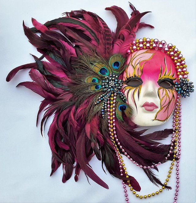 Mardi-Gras-Colorful-Mar-Di-Gras-Mask-Feathers-2194595.jpg