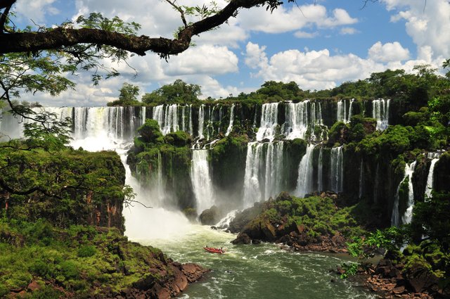 Iguazu-Falls.jpg