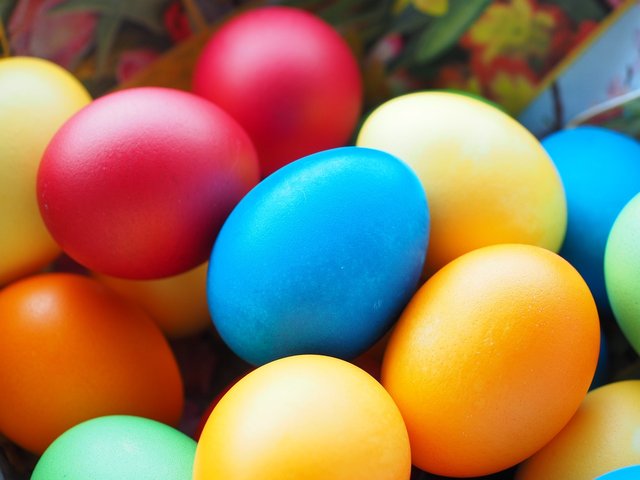 easter-eggs-3032058_1280.jpg