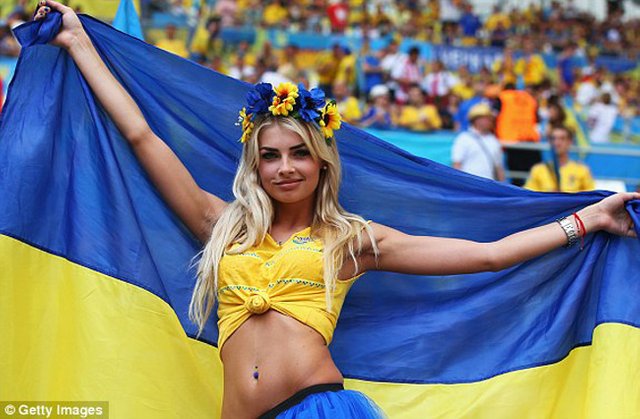 ukraine-girls-1529236112-width650height426.jpg
