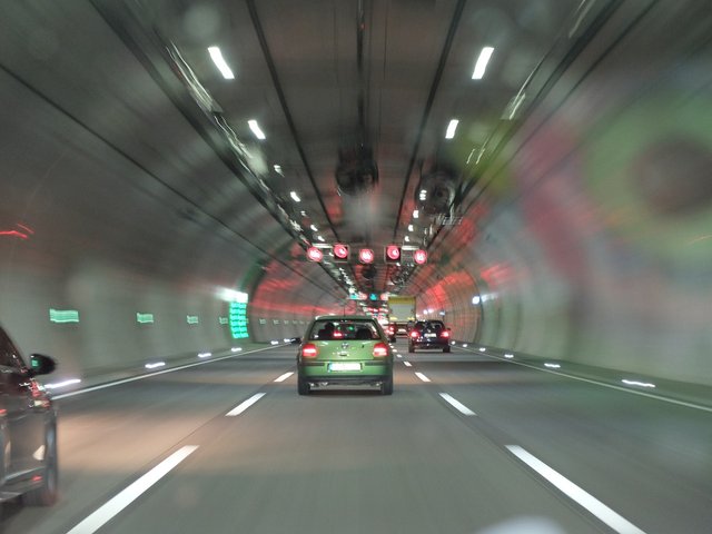 tunnel.jpg