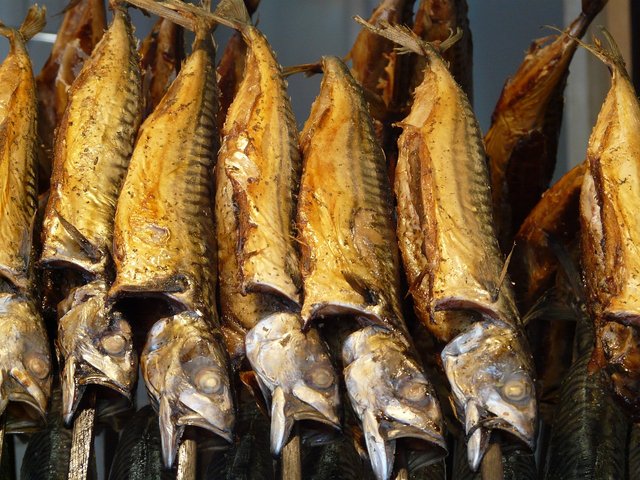 smoked-fish-61621_1280.jpg