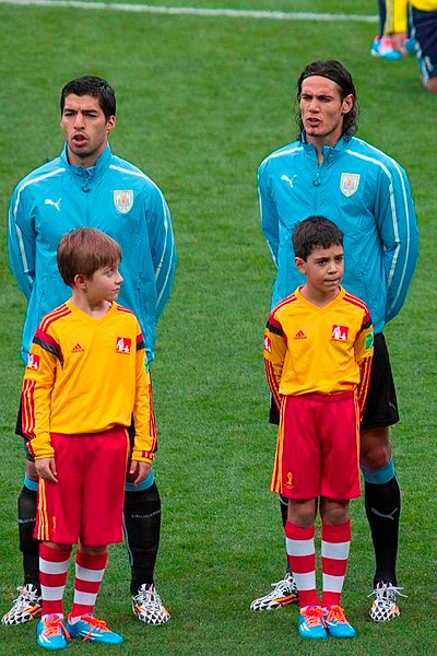 400px-Uruguay_2_-_England_1_-_Luis_Suarez_and_Edinson_Cavani.jpg