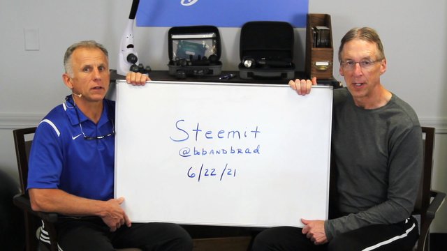 Bob & Brad Steemit (1)_Moment.jpg