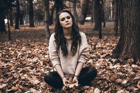 sadness-broken-heart-sad-girl-autumn-in-the-park-thumbnail.jpg