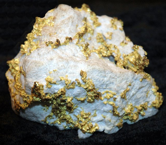 Mother_Lode_Gold_Ore,_Grass_Valley.jpg