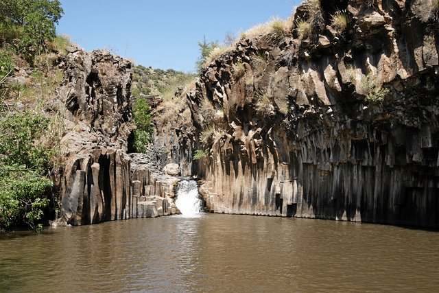 Nahal-meshushim-pool-a.JPG