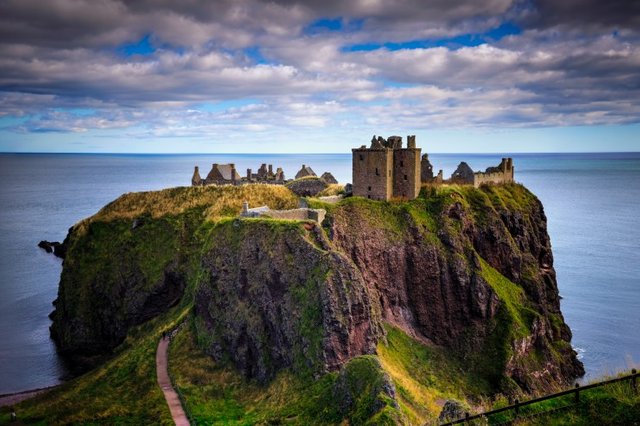 Dunnottar-Photo-by-Jim-Nix-740x493.jpg