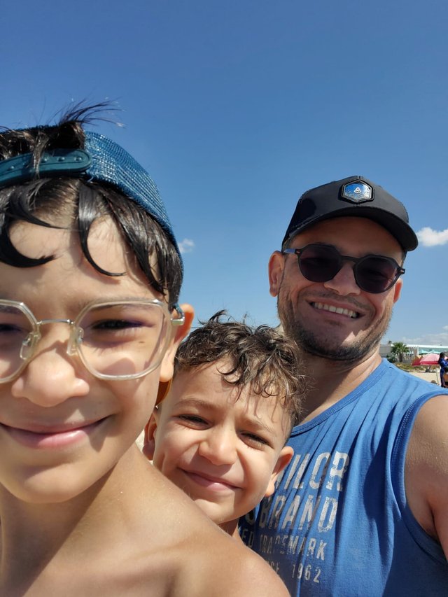 les sourires de mes enfants au débu de tour.jpg
