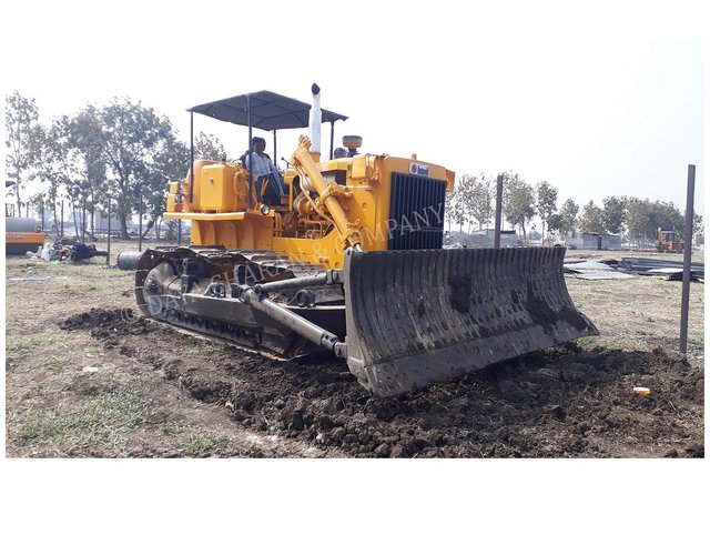 bd8- bulldozer-machine.jpg