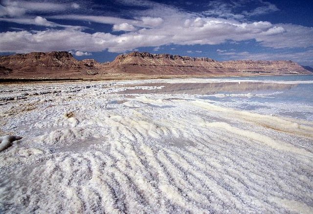 Dead Sea 2.jpg