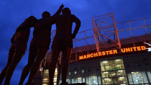 old-trafford-at-night.jpg