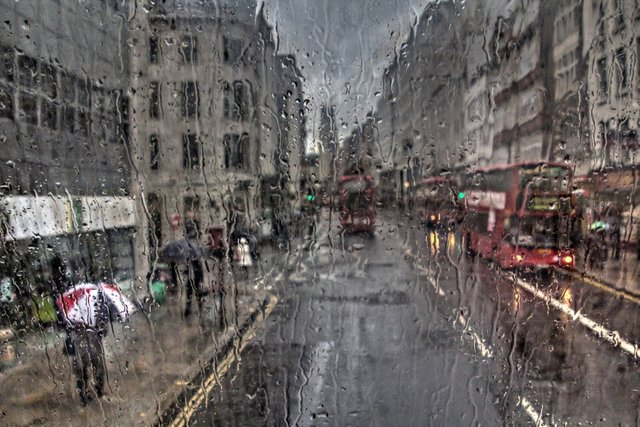 London rain.jpg