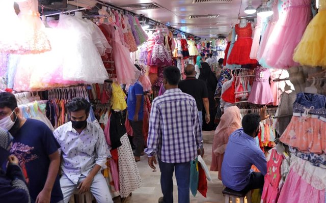 Shopping hours extended for Dhaka amid Covid lockdown.jpg