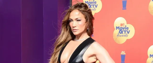 jennifer-lopez-dress-mtv-awards-2022.webp