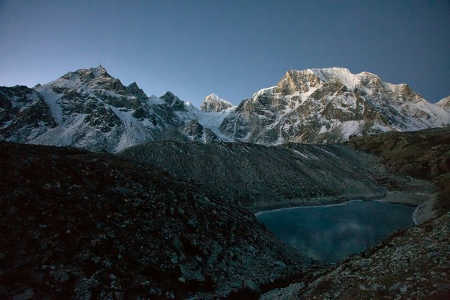 complete_manaslu_circuit_trek_guide_2025__by_sarafunes22_djlxdjb.jpg