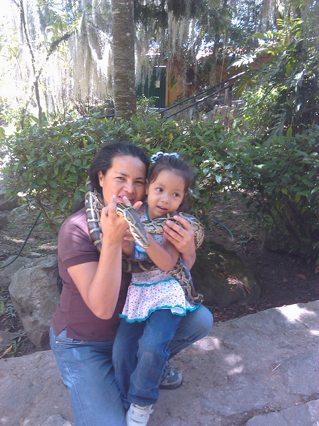 Mi sobrina y la serpiente.png