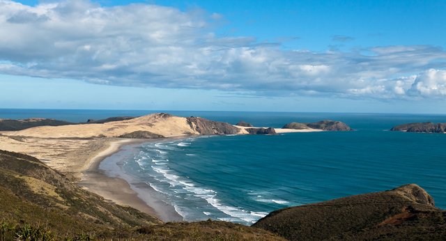 6089389289-view-to-north-coast-at-cape-reinga (FILEminimizer).jpg