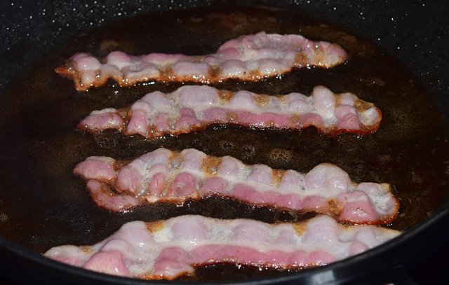 ham-1351303_1280.jpg
