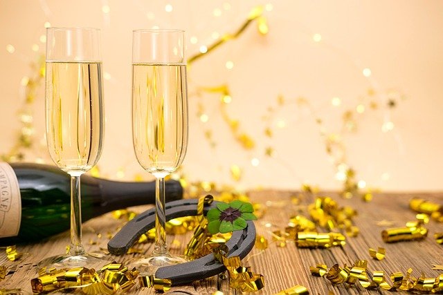 sparkling-wine-7683773_640.jpg
