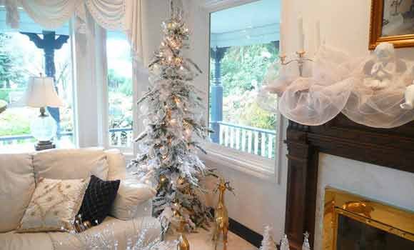 silver-Christmas-tree.jpg