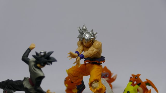 Goku n Pikachu.JPG