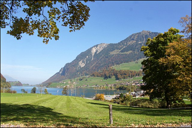 b-EU121022-211531.jpg