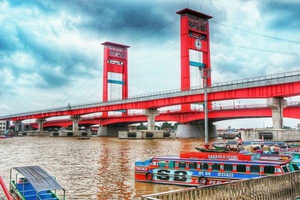 Jembatan Ampera~2.jpg