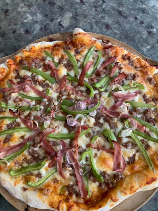 foodie pizza veggies and ham top view.jpg